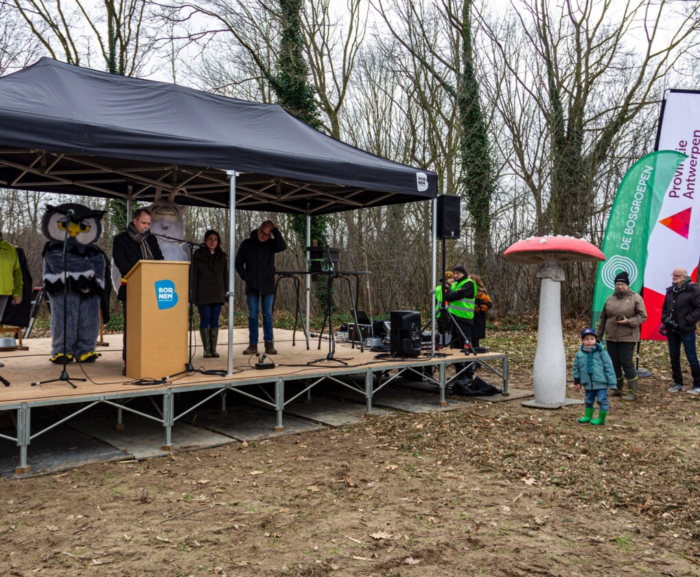 Natuurwerk doet de voorbereidingen voor de aanplantactie van het Branstbos
